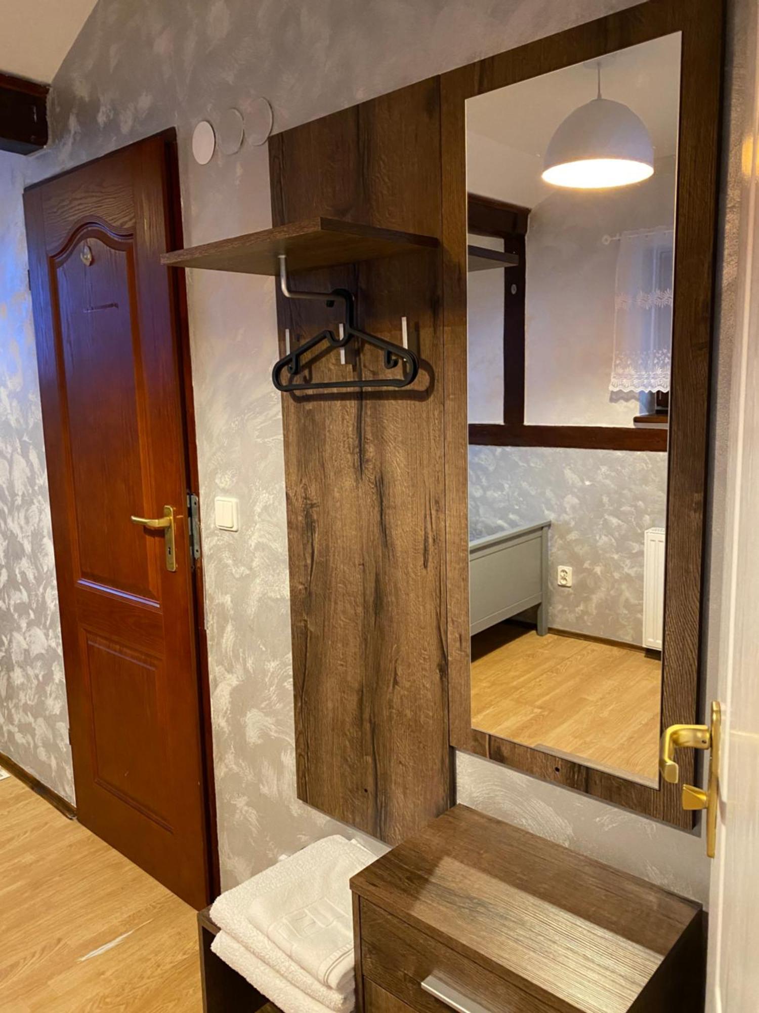 Hostel Homies Inn Celiny (Tarnowskie Gory) Exterior foto